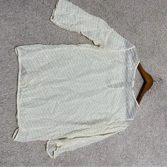 Tommy Bahama sheer ivory top Medium - Picture 6 of 7